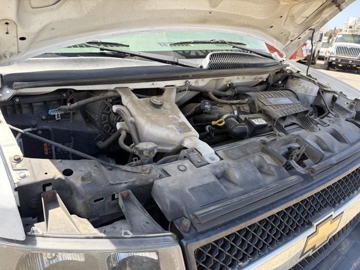 2019-chevrolet-express-g3500-image-8