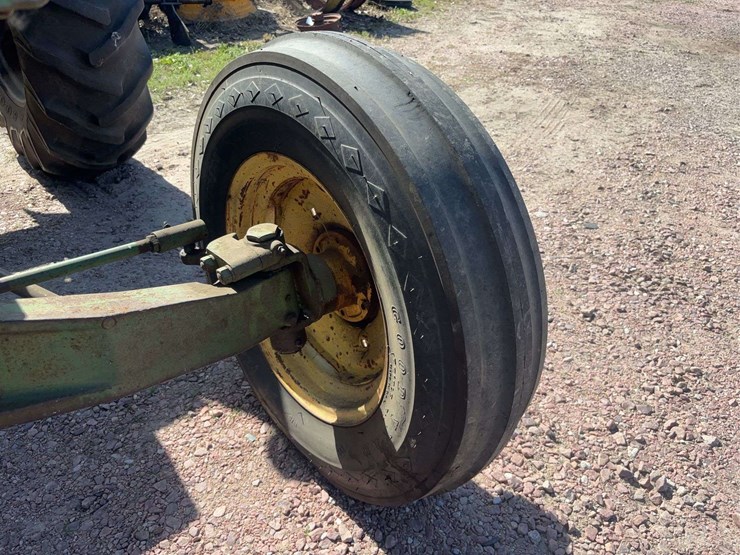 john-deere-70-image-101