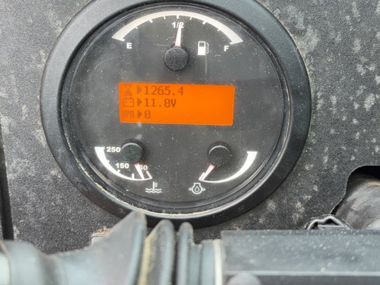 caterpillar-tl642c-image-13
