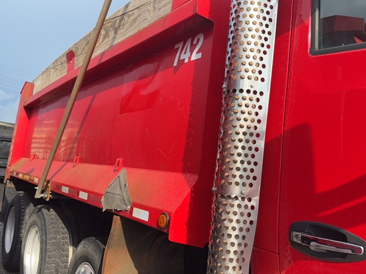 2016-kenworth-t880-image-8