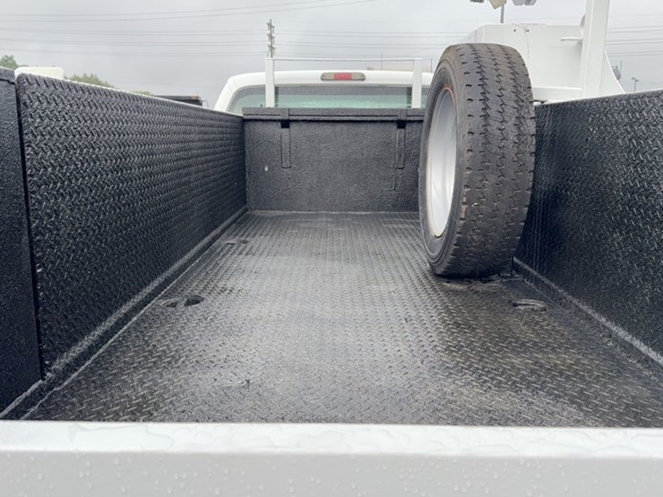 2012-ford-f550-image-12
