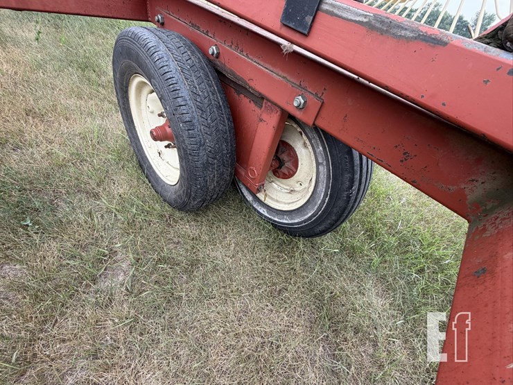 hesston-3991-image-12