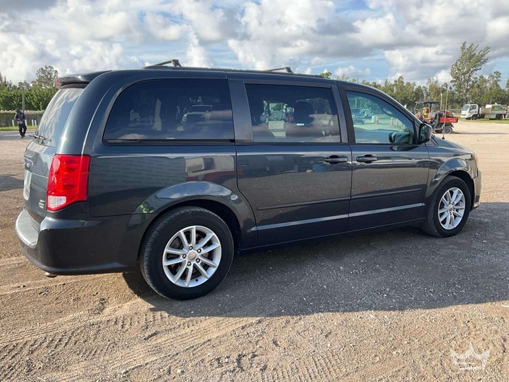 2014-dodge-grand-caravan-image-3