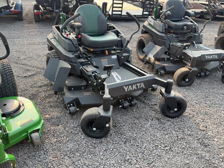 #3084-•-yakta-yxr-320-zero-turn-mower-image-3