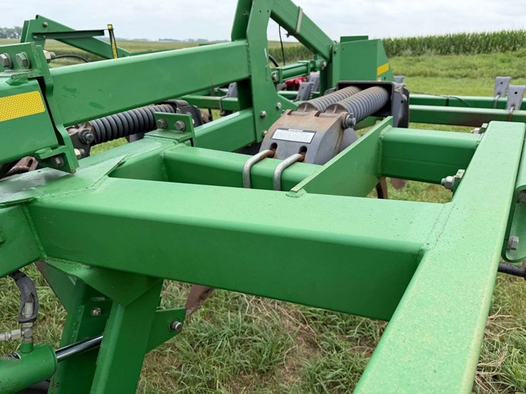john-deere-2700-image-25