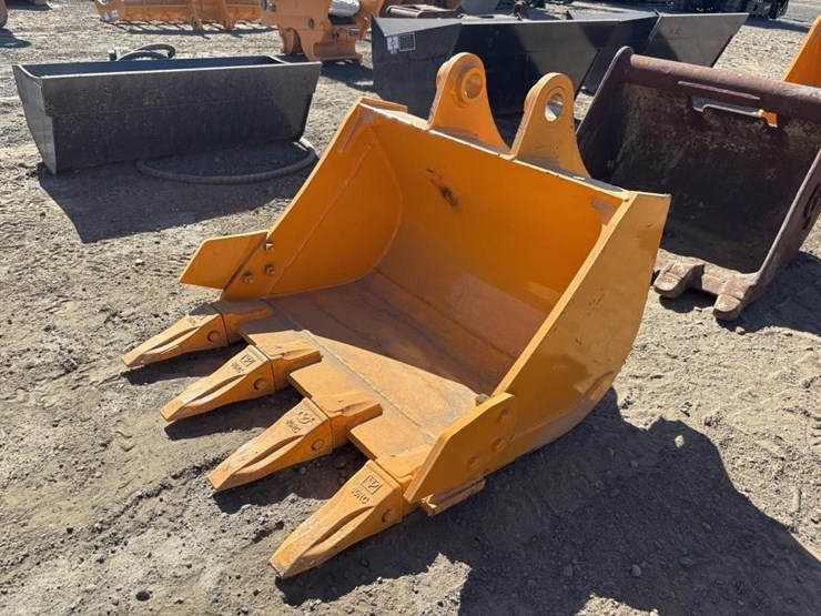 caterpillar-303-image-1