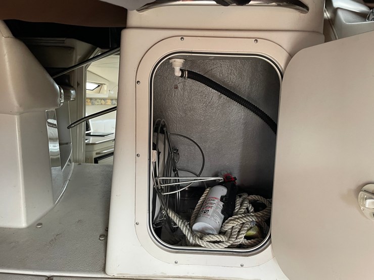 #2798-•-1999-chaparral-signature-27-cabin-cruiser-boat-image-30