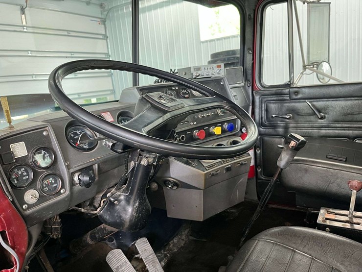 1987-mack-rs686lst-image-22