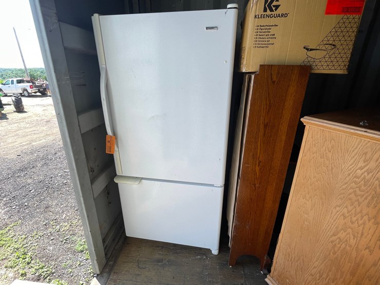 #4709-•-kenmore-fridge-and-freezer-image-2