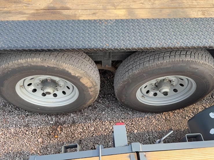 #3055-•-2026-gator-18'-gt-xlt-bumper-pull-trailer-image-5