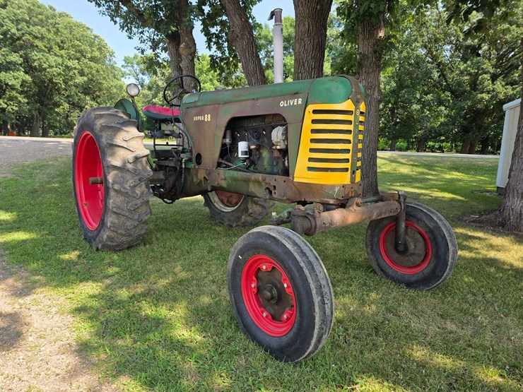1958-oliver-super-88-image-34