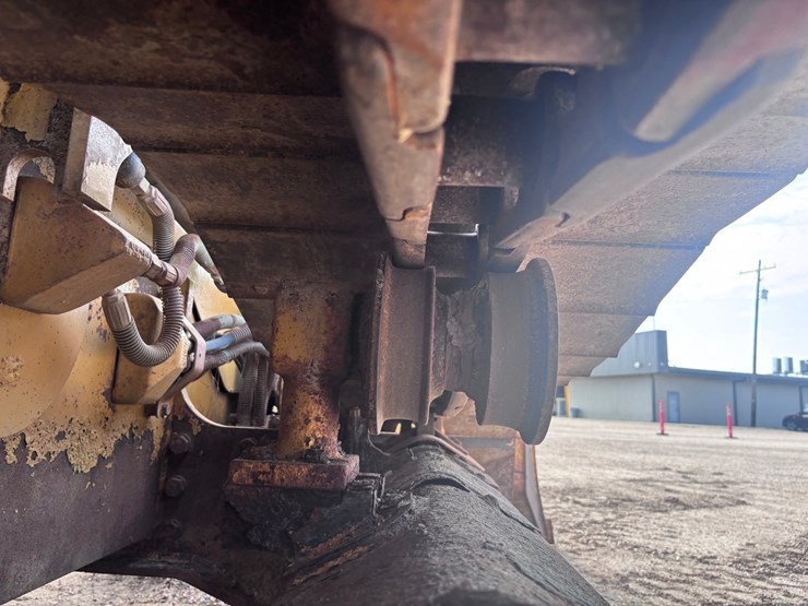caterpillar-d4k2-lgp-image-9