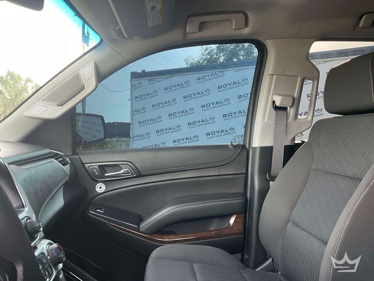 2020-chevrolet-tahoe-image-15