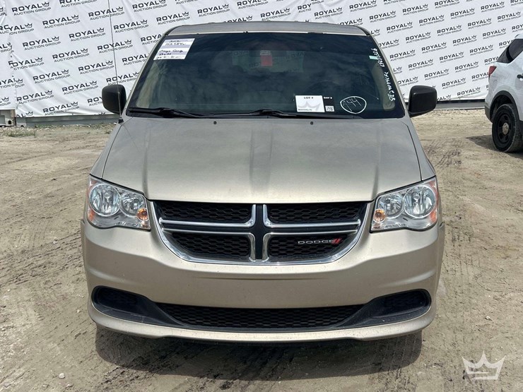 2013-dodge-grand-caravan-image-27