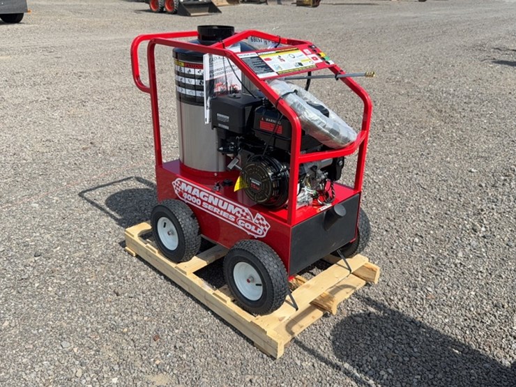 #2075-•-magnum-4000-series-heated-pressure-washer-image-5