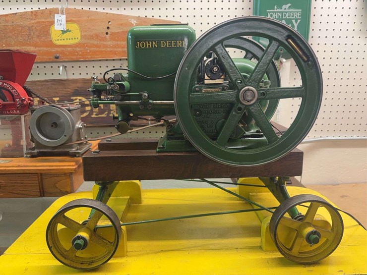 1/2-scale-john-deere-model-e-horse-hit-and-miss-wngine-and-arcade-burr-mill-image-1
