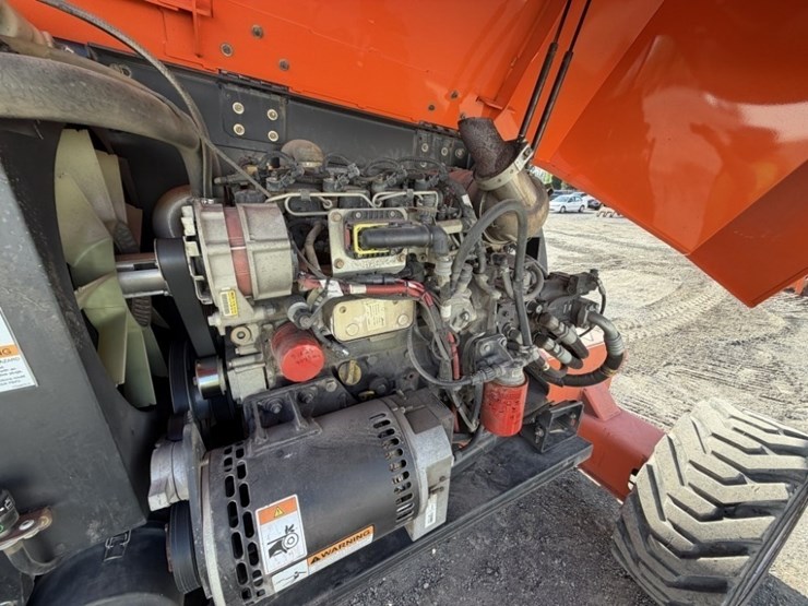 2015-jlg-860sj-image-15