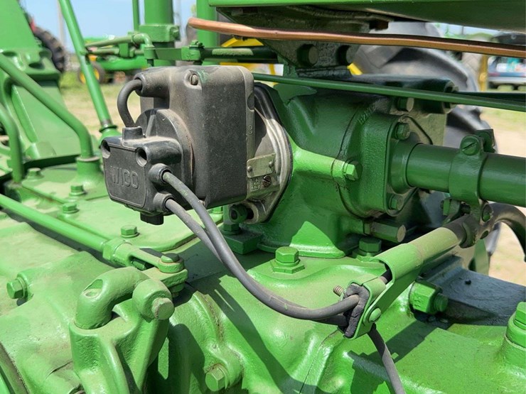 john-deere-model-b-image-42