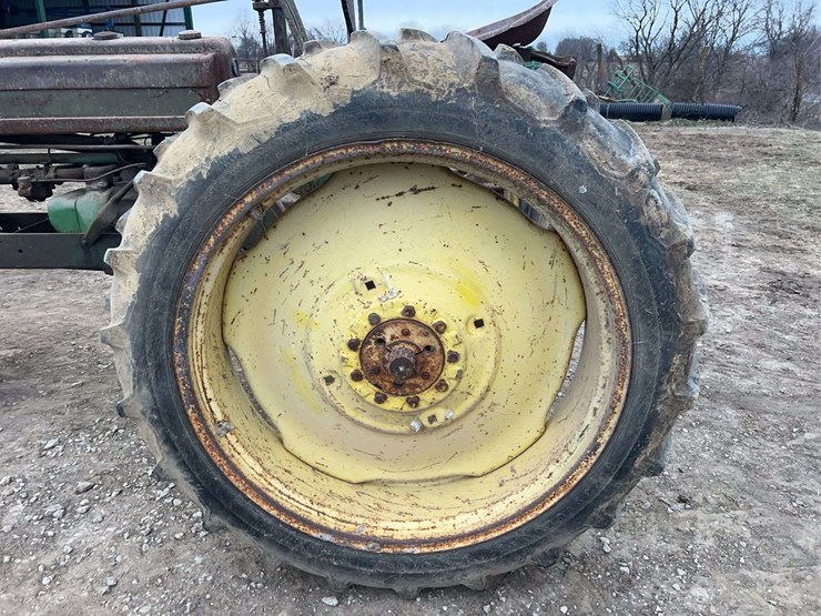 john-deere-model-b-image-45