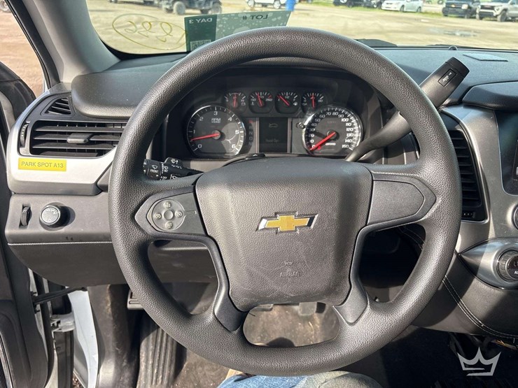 2016-chevrolet-tahoe-image-13
