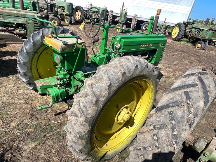 john-deere-b-image-5