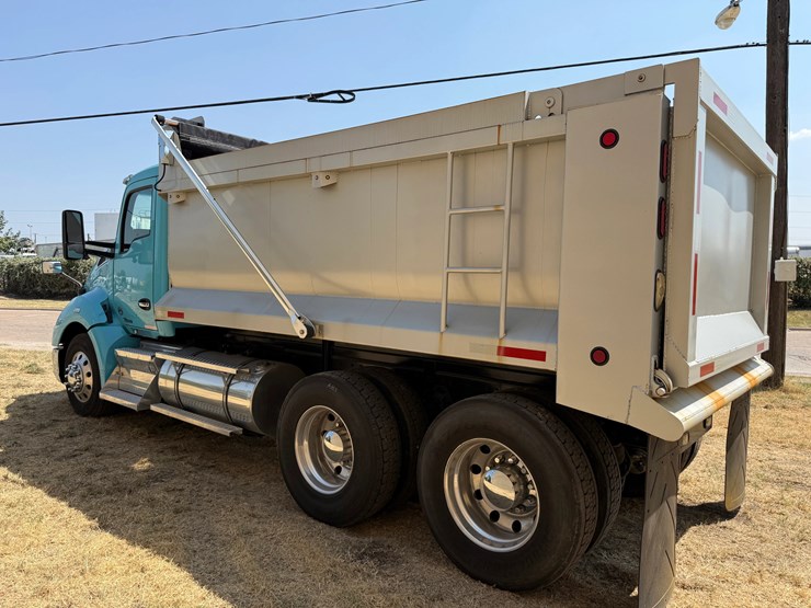 2019-kenworth-t680-image-8
