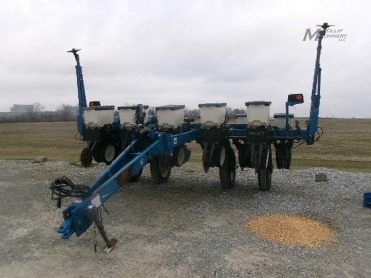 2000-kinze-3000-image-17
