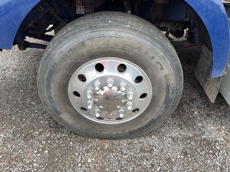 2018-kenworth-t800-image-13