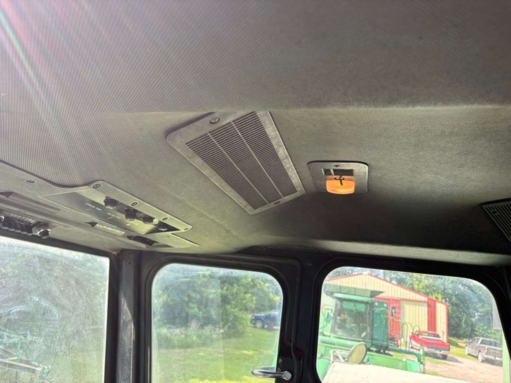john-deere-6620-image-31