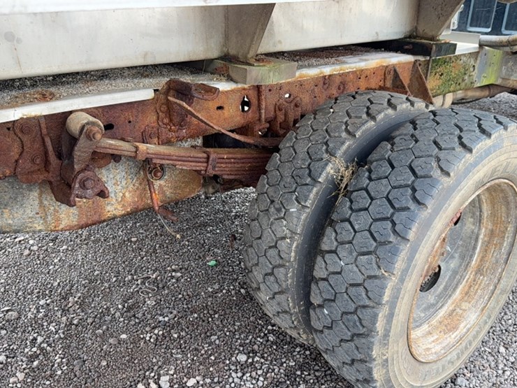1999-ford-f450-image-14