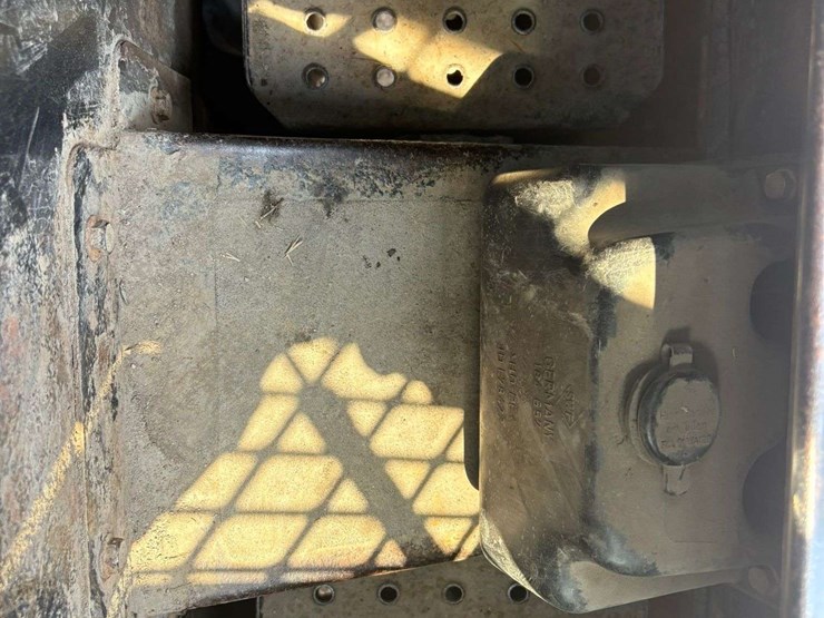 2001-john-deere-260-image-36