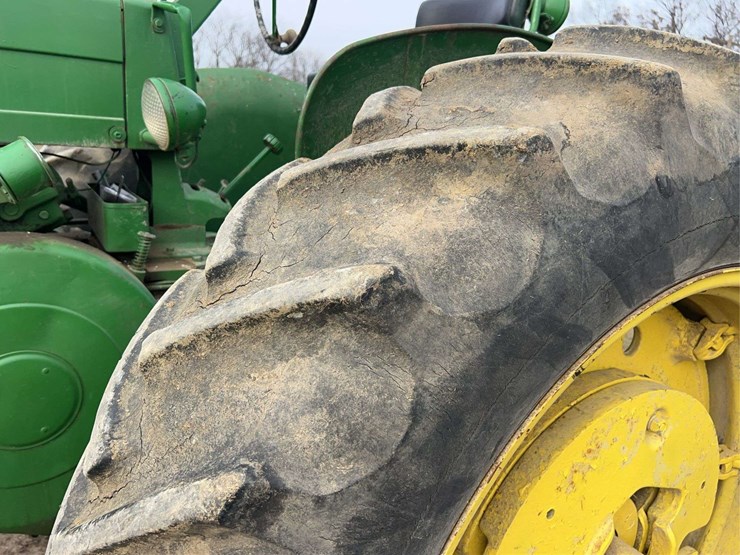 john-deere-70-image-58