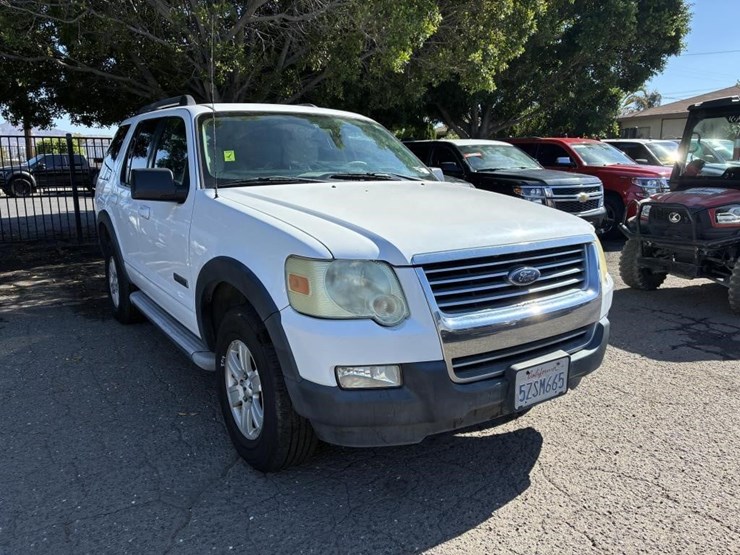 2007-ford-explorer-image-2