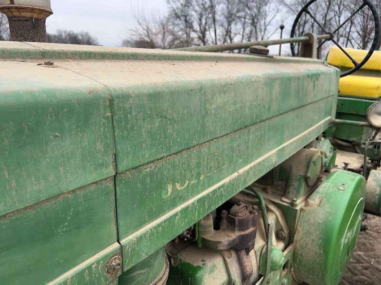 john-deere-70-image-12