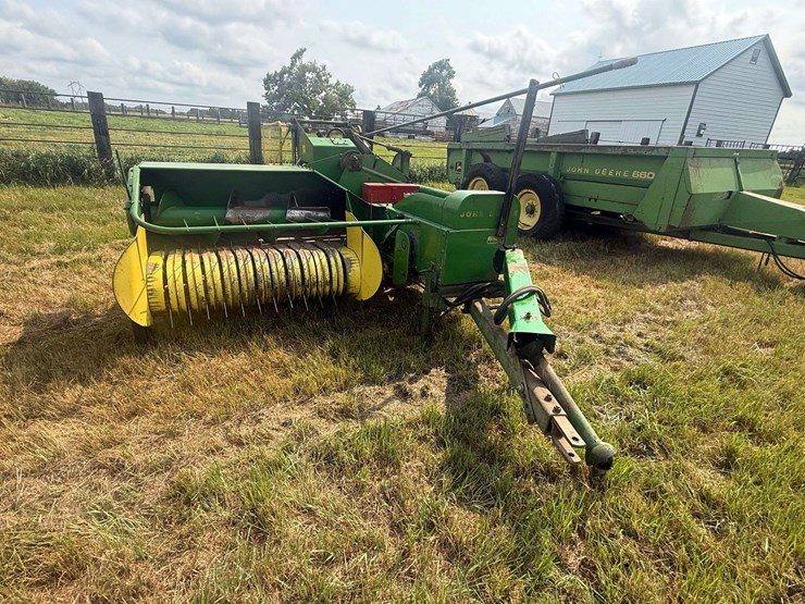 john-deere-24t-image-19