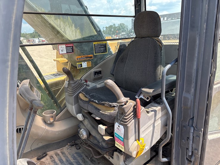 john-deere-350-image-14