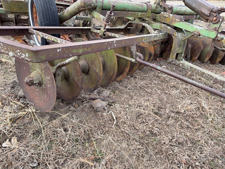 john-deere-11-image-8