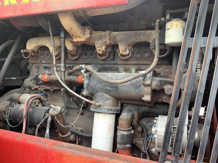 1979-versatile-835-image-13