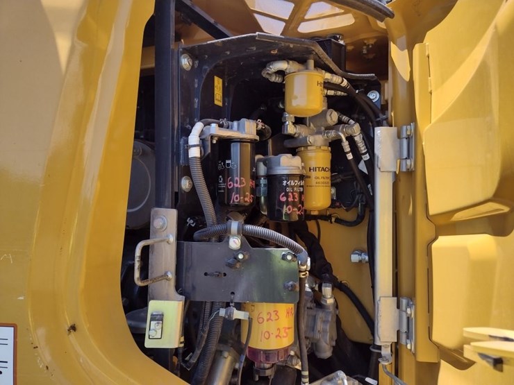 23-john-deere-85-image-46
