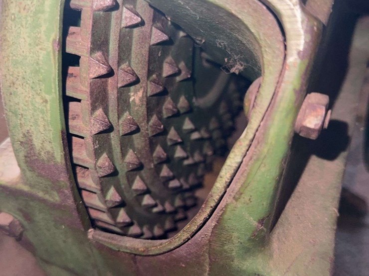 john-deere-1b-corn-sheller-image-11