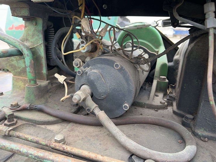 john-deere-70-image-27