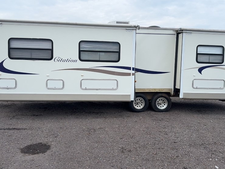 #3064-•-2002-citation-30'-bumper-pull-camper-image-9