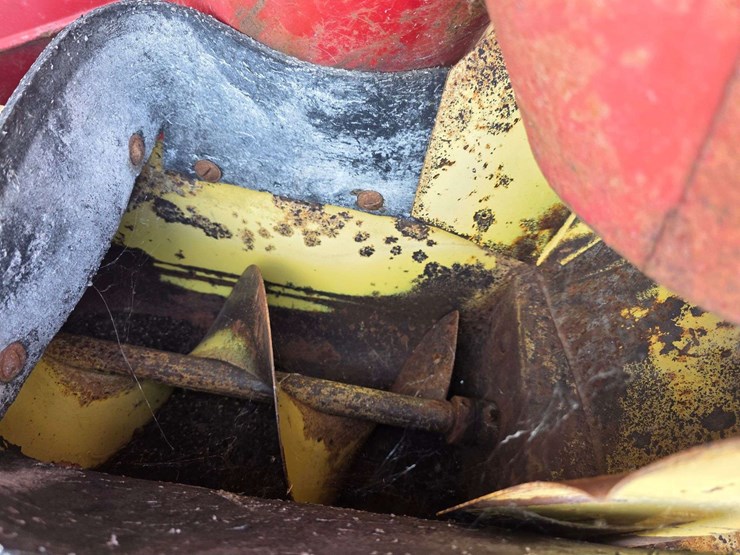 new-holland-357-image-12