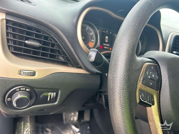 2015-jeep-cherokee-image-15