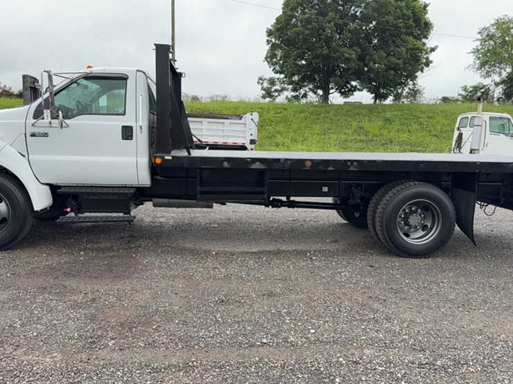 2004-ford-f650-image-10