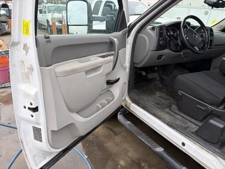 2012-gmc-sierra-2500hd-image-15