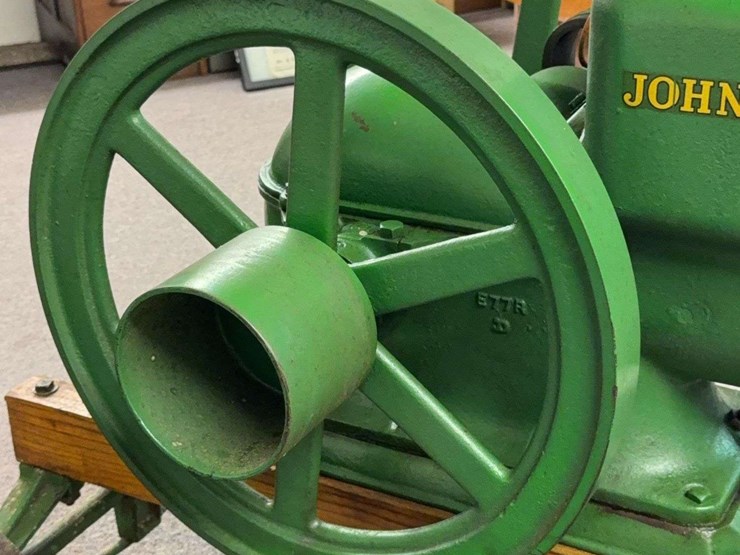 john-deere-3-horse-hit-and-miss-engine-with-cart-image-13