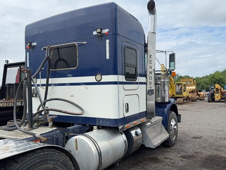 2018-kenworth-t800-image-6
