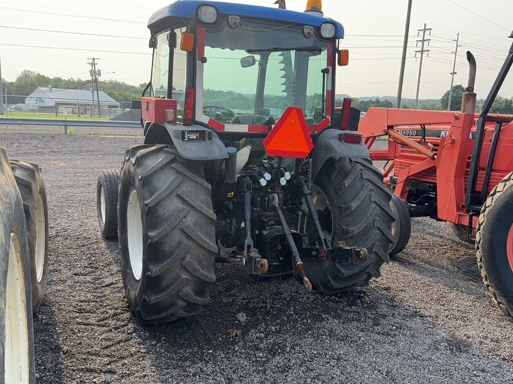 new-holland-tn55d-image-11