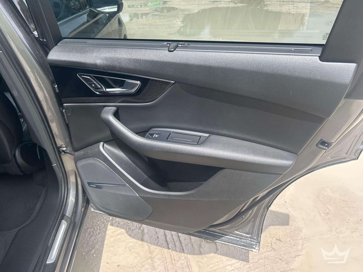 2017-audi-q7-image-23